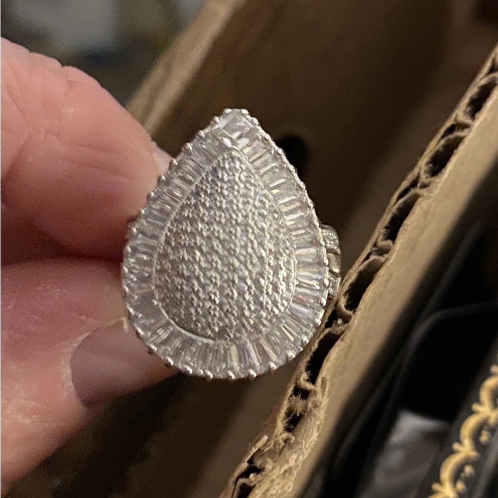 Brand New CN Sterling Silver CZ Pear Shaped Ring - Size 7.25